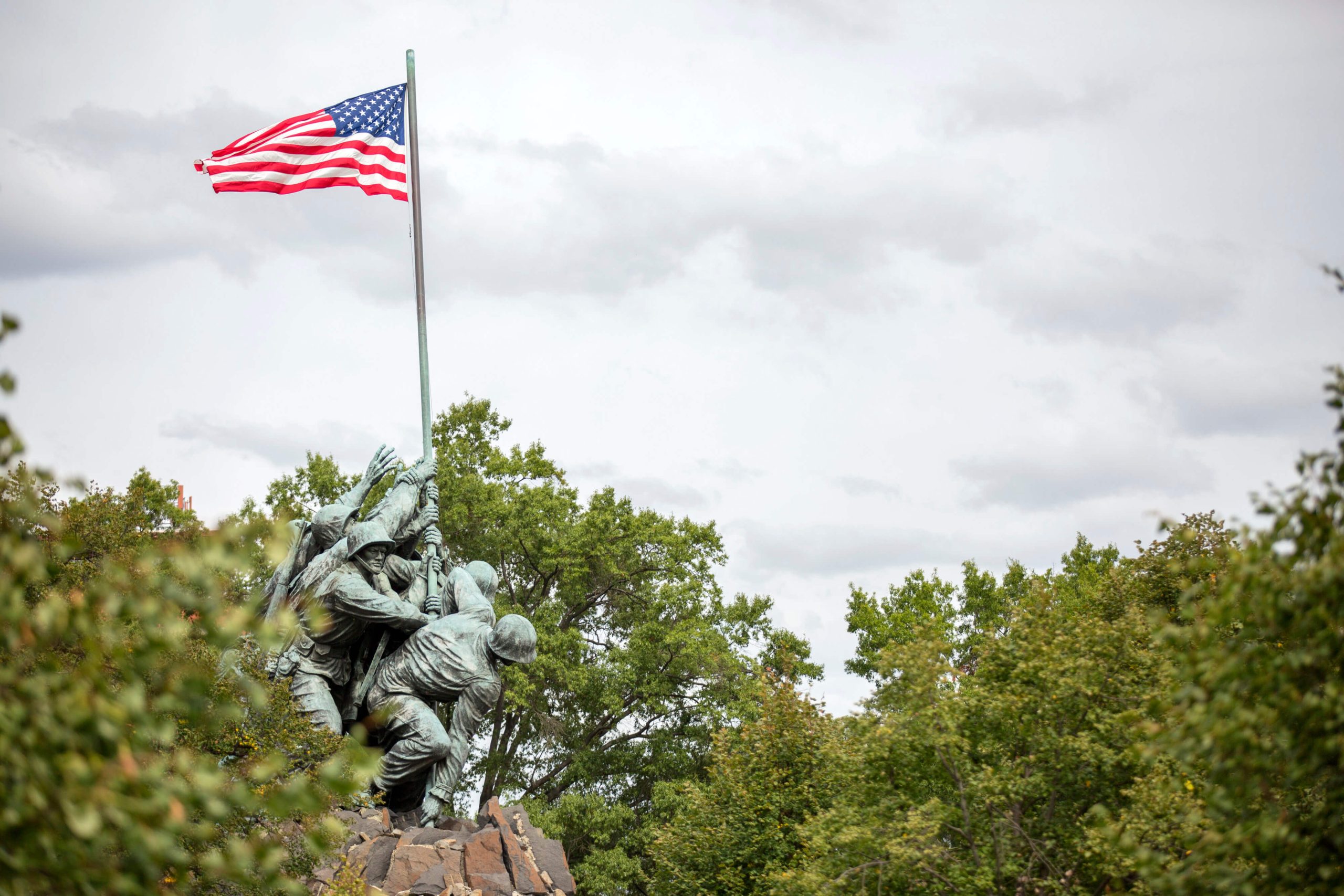 Proximity to dedicated national memorials.